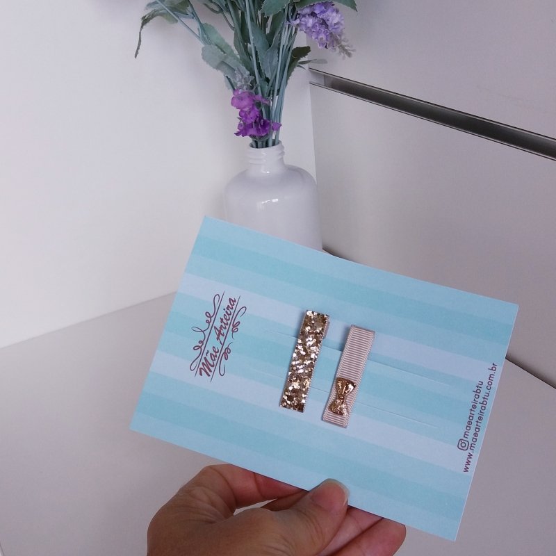 Hair Clip 2 Pequeno Dourado/Brilho Lacinho - Imagem 2
