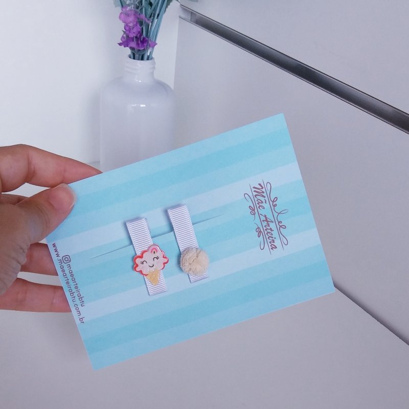 Hair Clip 2 Pequeno Branco/Sorvetinho Pompom Bege - Imagem 2